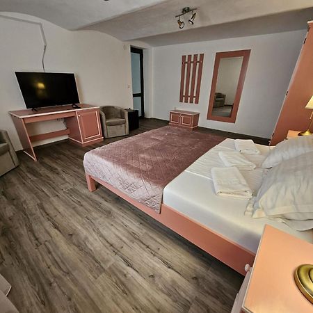 Casa Raduly - Apartament Demisol Sibiu Bagian luar foto
