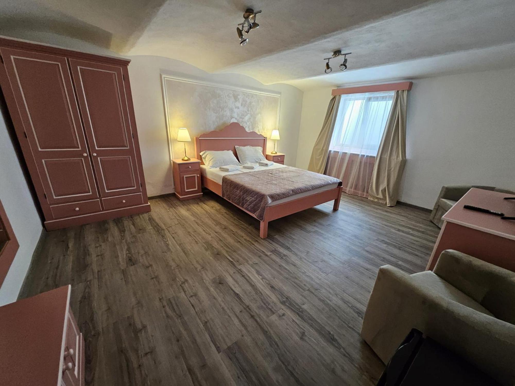 Casa Raduly - Apartament Demisol Sibiu Bagian luar foto